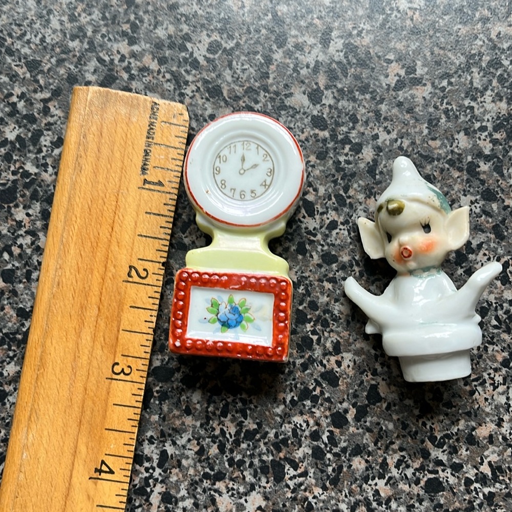 Miniature figurines clock elf